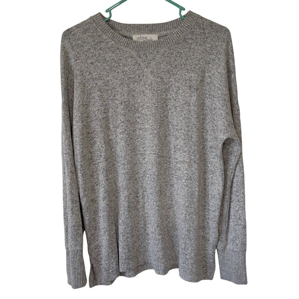 3/$20 Olive & Oak Light Gray Long Sleeve Knit Shirt